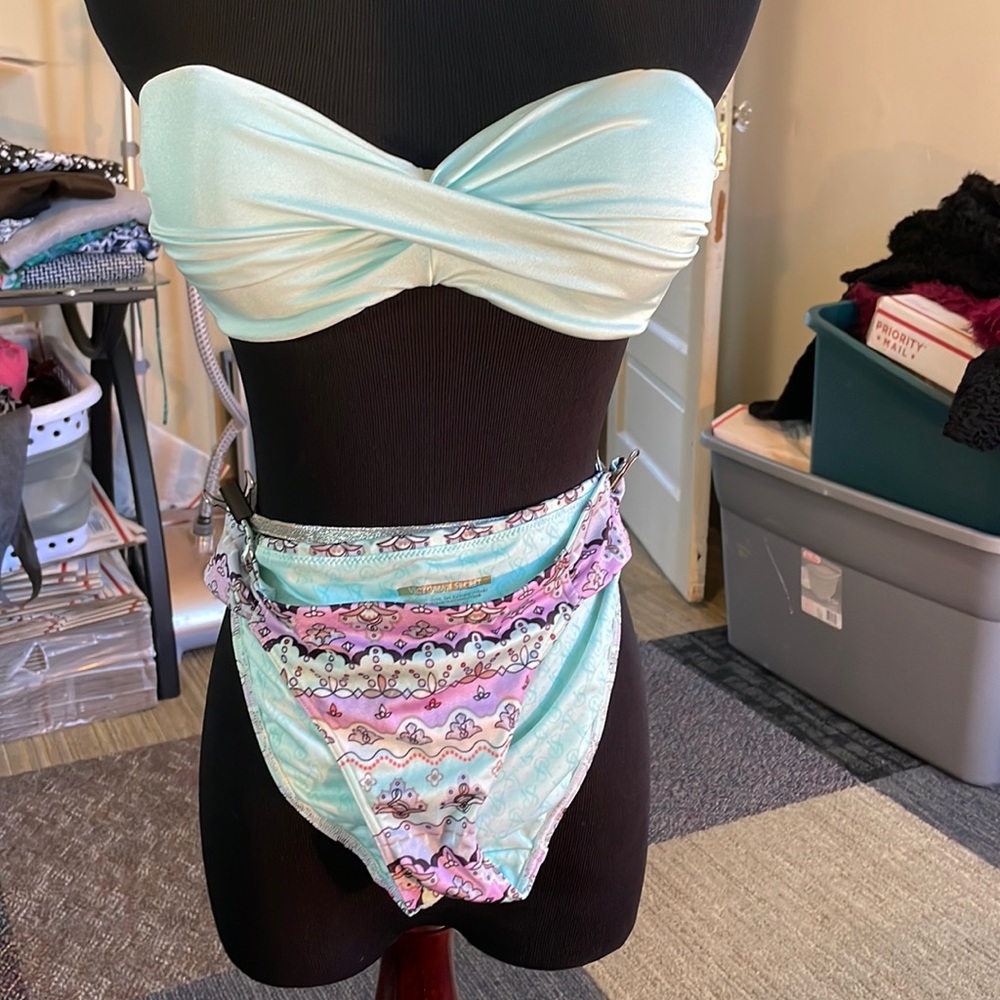 NWT Victoria secret bikini set